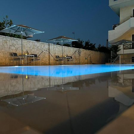 Nancy - Chara Apartments 칼터로스 외부 사진